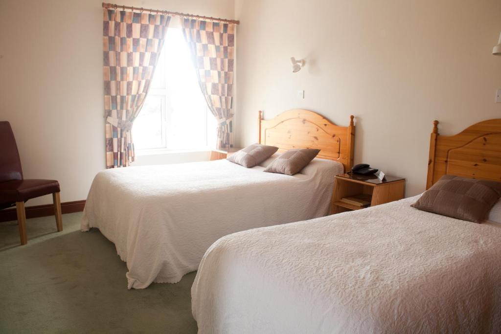 Hotel Grovemount House Ennistimon Habitación foto
